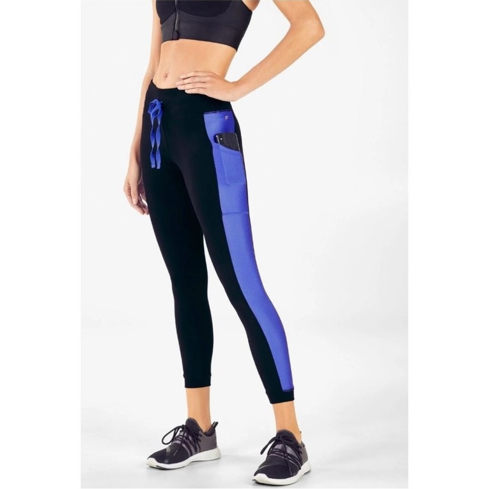 FABLETICS Women's Define Mid-Rise 7/8 Legging Size S